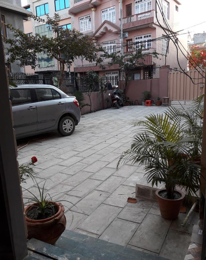 Apartment Rupas Catmandu Exterior foto
